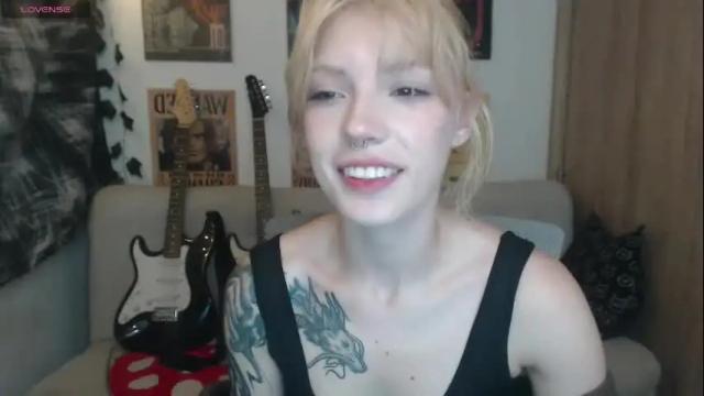 Image 2 of lovely_cass Stream on Chaturbate on 12 days ago