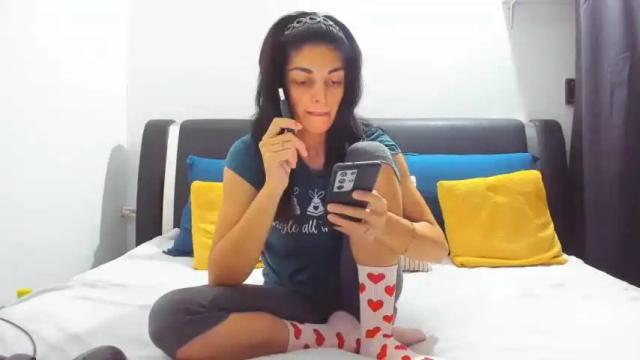 Image 8 of lovely_emma69 Stream on Chaturbate on 18 months ago