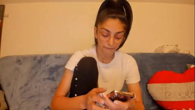 Image 3 of lovely_emma69 Stream on Chaturbate on 1 month ago