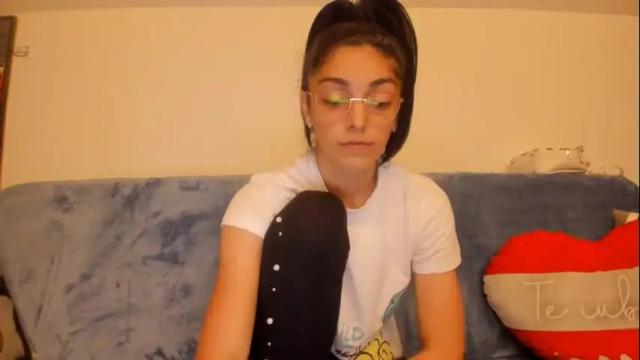 Image 4 of lovely_emma69 Stream on Chaturbate on 1 month ago