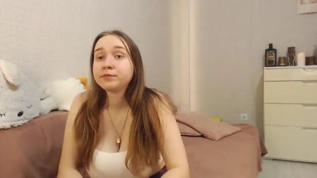 Image 10 of lovely_hayley Stream on Chaturbate on 13 months ago