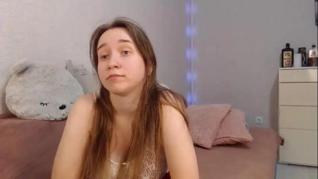 Image 3 of lovely_hayley Stream on Chaturbate on 9 days ago