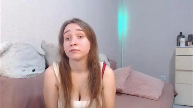 Image 2 of lovely_hayley Stream on Chaturbate on 1 month ago