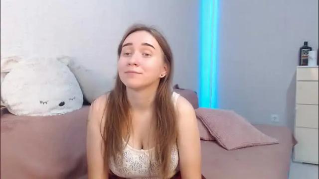 Image 3 of lovely_hayley Stream on Chaturbate on 29 days ago