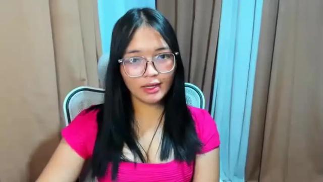 Image 8 of lovely_laura09 Stream on Chaturbate on 12 months ago