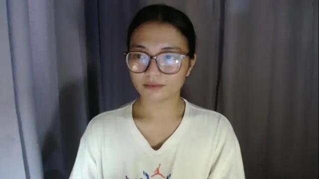 Image 10 of lovely_laura09 Stream on Chaturbate on 2 months ago