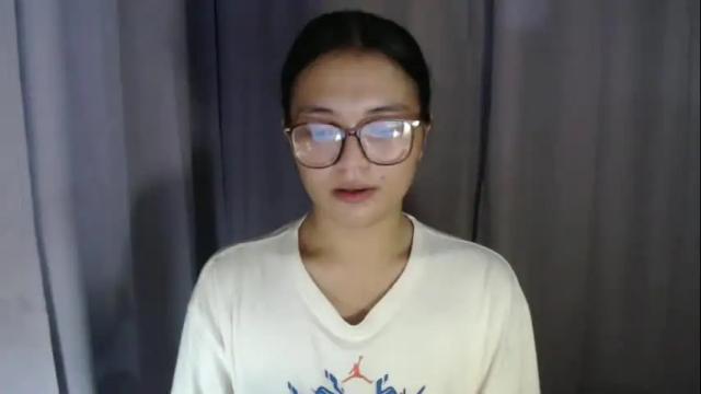 Image 12 of lovely_laura09 Stream on Chaturbate on 2 months ago