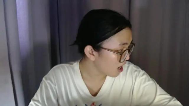 Image 2 of lovely_laura09 Stream on Chaturbate on 2 months ago