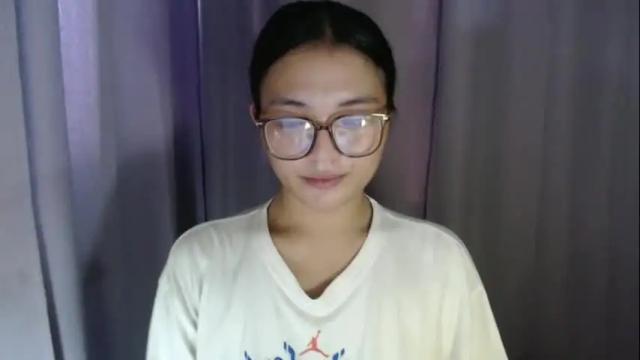 Image 4 of lovely_laura09 Stream on Chaturbate on 2 months ago