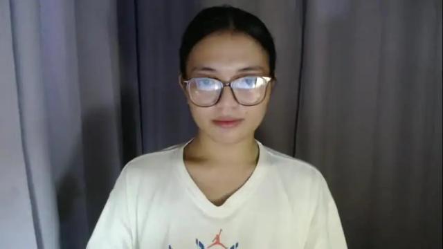 Image 6 of lovely_laura09 Stream on Chaturbate on 2 months ago