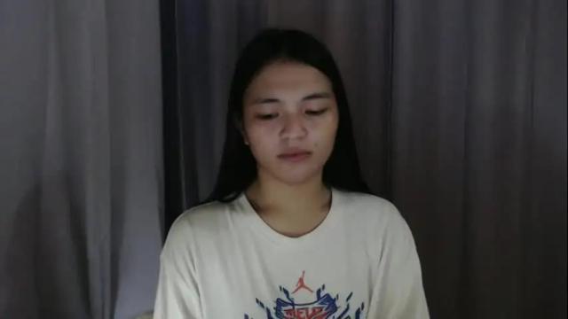 Image 3 of lovely_laura09 Stream on Chaturbate on 2 months ago