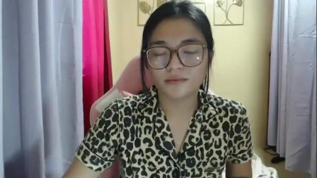 Image 3 of lovely_laura09 Stream on Chaturbate on 1 month ago