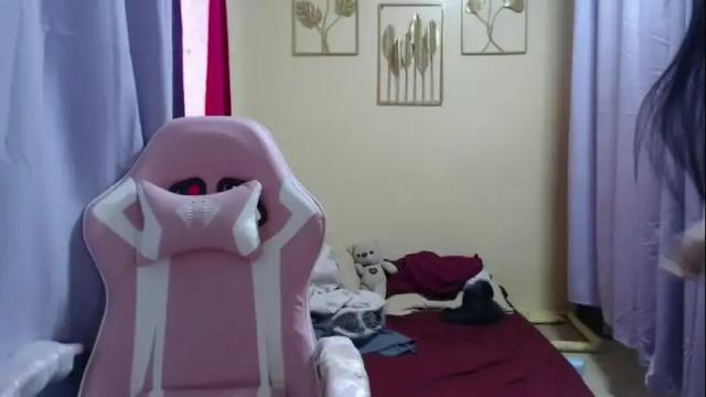 Image 10 of lovely_laura09 Stream on Chaturbate on 1 month ago
