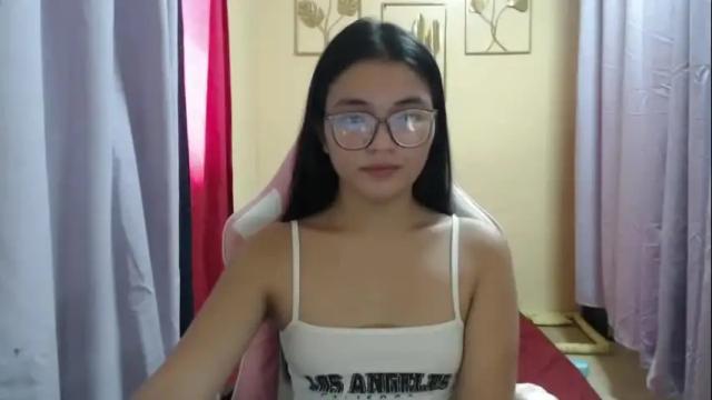 Image 4 of lovely_laura09 Stream on Chaturbate on 1 month ago