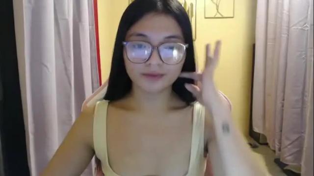 Image 12 of lovely_laura09 Stream on Chaturbate on 1 month ago