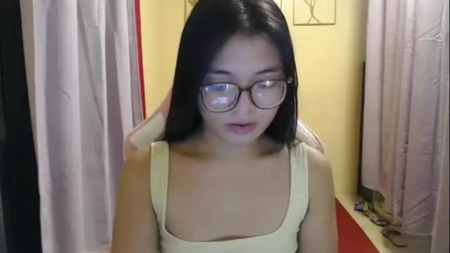 Image 2 of lovely_laura09 Stream on Chaturbate on 1 month ago