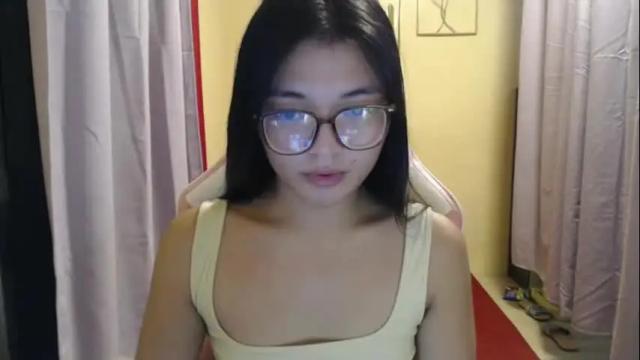 Image 3 of lovely_laura09 Stream on Chaturbate on 1 month ago