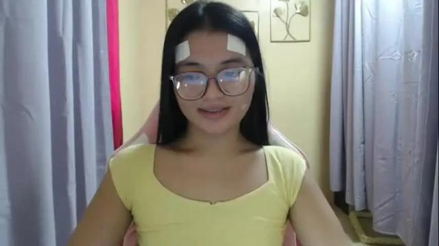 Image 4 of lovely_laura09 Stream on Chaturbate on 1 month ago
