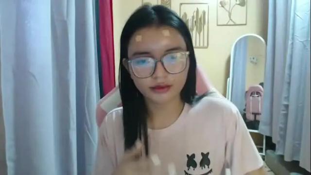 Image 10 of lovely_laura09 Stream on Chaturbate on 27 days ago