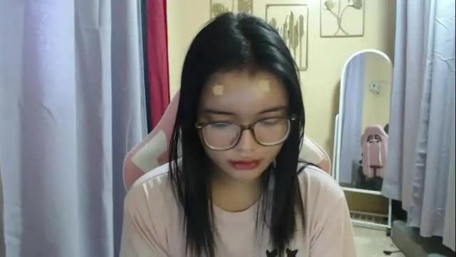 Image 8 of lovely_laura09 Stream on Chaturbate on 27 days ago