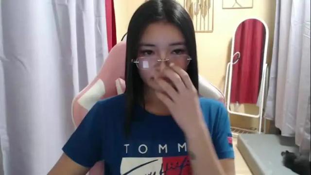 Image 7 of lovely_laura09 Stream on Chaturbate on 16 days ago