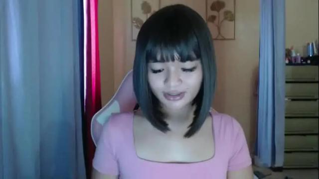 Image 3 of lovely_laura09 Stream on Chaturbate on 4 days ago