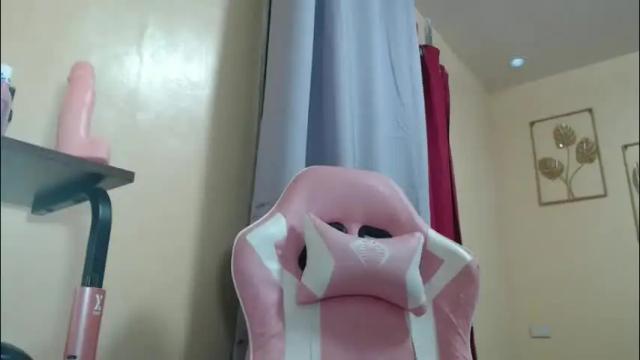 Image 12 of lovely_laura09 Stream on Chaturbate on 2 months ago