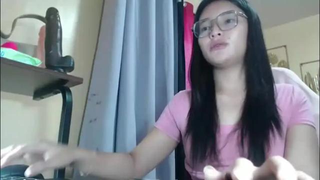 Image 4 of lovely_laura09 Stream on Chaturbate on 2 months ago
