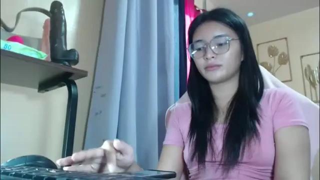 Image 7 of lovely_laura09 Stream on Chaturbate on 2 months ago