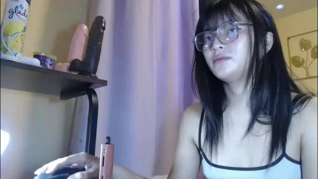 Image 3 of lovely_laura09 Stream on Chaturbate on 2 months ago