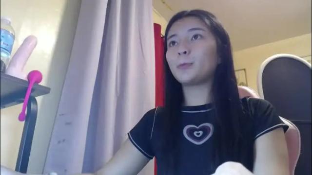 Image 2 of lovely_laura09 Stream on Chaturbate on 27 days ago