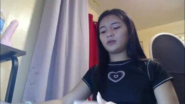 Image 4 of lovely_laura09 Stream on Chaturbate on 27 days ago