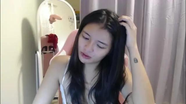 Image 3 of lovely_laura09 Stream on Chaturbate on 22 days ago