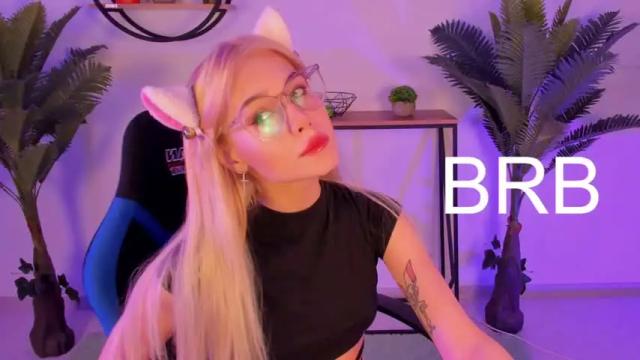 Image 10 of lovely_milla Stream on Chaturbate on 17 months ago