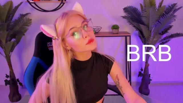 Image 8 of lovely_milla Stream on Chaturbate on 17 months ago