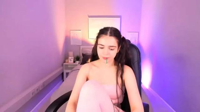 Image 11 of lovely_valeri Stream on Chaturbate on 25 months ago