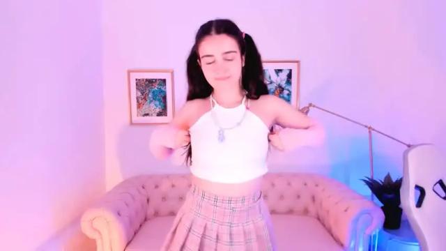 Image 4 of lovely_valeri Stream on Chaturbate on 25 months ago