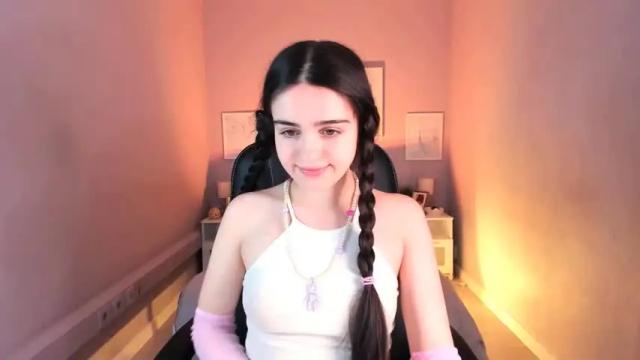 Image 6 of lovely_valeri Stream on Chaturbate on 25 months ago