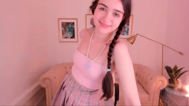 Image 11 of lovely_valeri Stream on Chaturbate on 25 months ago