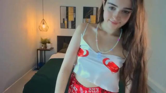 Image 12 of lovely_valeri Stream on Chaturbate on 25 months ago