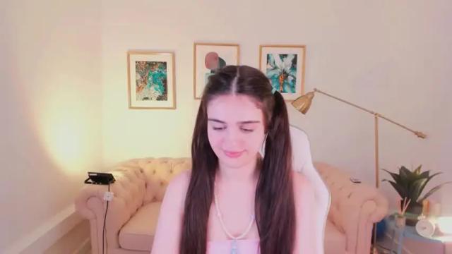 Image 10 of lovely_valeri Stream on Chaturbate on 24 months ago