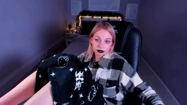 Thumbnail 3, lovely_valeri's Stream at Chaturbate, 22 months ago