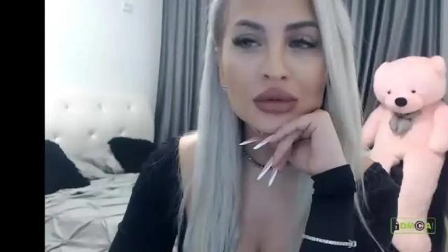 Image 12 of lovelyblondyxxx Stream on Chaturbate on 15 months ago