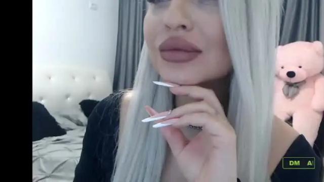 Image 7 of lovelyblondyxxx Stream on Chaturbate on 15 months ago