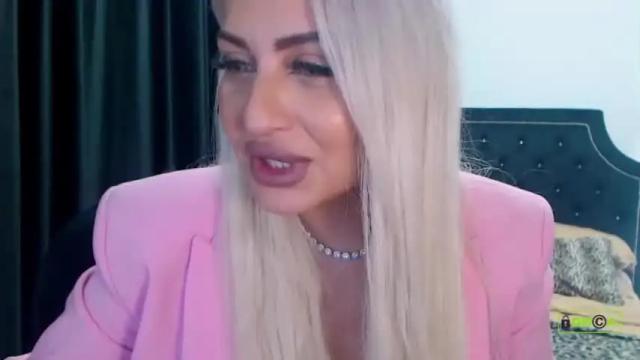 Image 7 of lovelyblondyxxx Stream on Chaturbate on 13 months ago