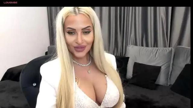 Thumbnail 3, lovelyblondyxxx's Stream at Chaturbate, 2 months ago