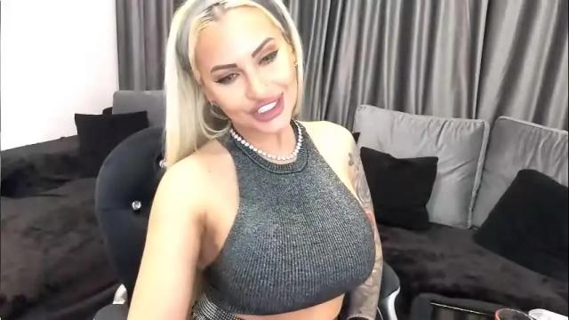 Image 10 of lovelyblondyxxx Stream on Chaturbate on 2 months ago