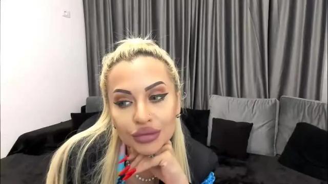 Image 4 of lovelyblondyxxx Stream on Chaturbate on 2 months ago