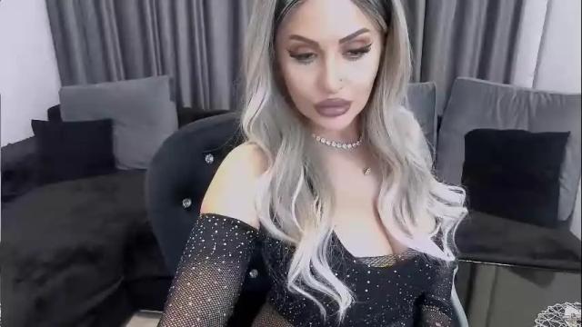 Image 4 of lovelyblondyxxx Stream on Chaturbate on 1 month ago