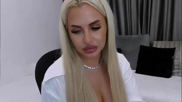 Image 10 of lovelyblondyxxx Stream on Chaturbate on 1 month ago